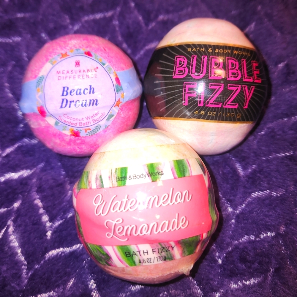 Brand New Bath and Body Works Bath Fizzys